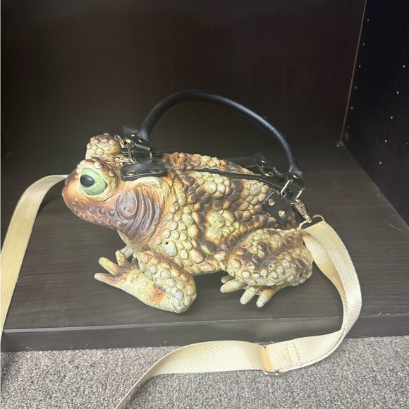 Windy willow latex toad frog purse - Picture 4 of 8